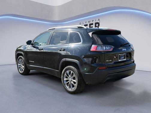 Diamond Black Crystal Pearlcoat 2021 Jeep Cherokee Latitude Plus