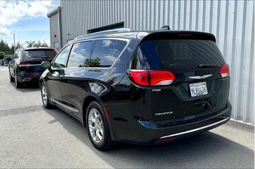 2018 Chrysler Pacifica Limited