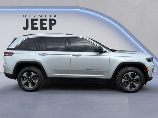 Silver Zynith 2024 Jeep Grand Cherokee 4xe Base
