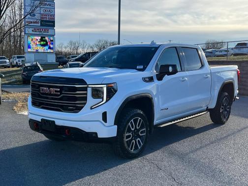 2025 GMC Sierra 1500 AT4