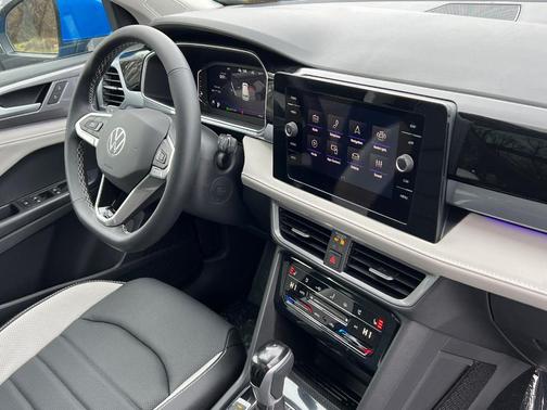 2025 Volkswagen Taos 1.5T SEL