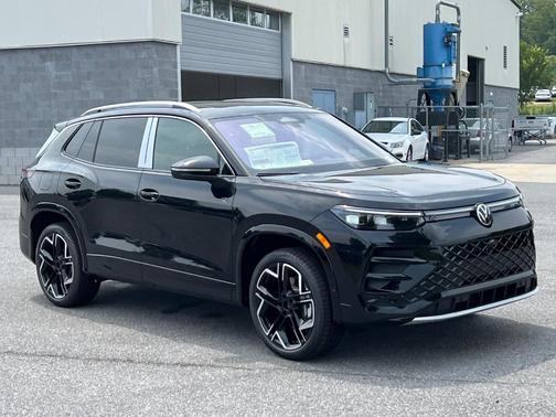 2025 Volkswagen Tiguan 2.0T SEL R-Line