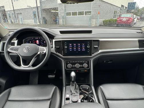 2022 Volkswagen Atlas 3.6L SE w/Technology