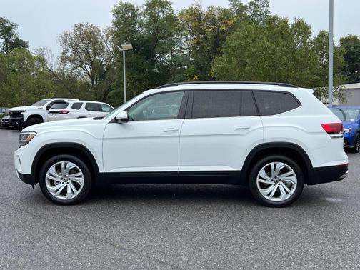 2022 Volkswagen Atlas 3.6L SE w/Technology