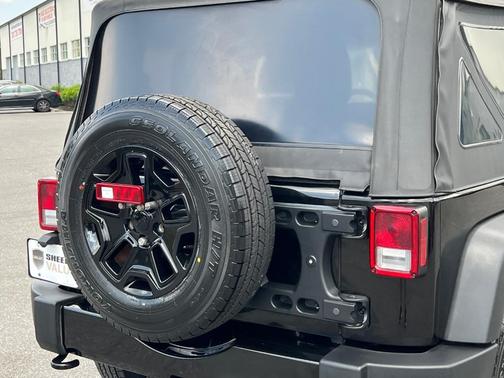 2017 Jeep Wrangler Sport