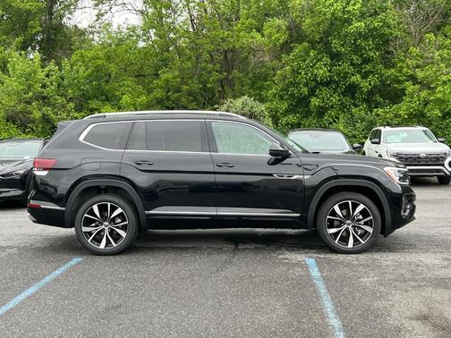2025 Volkswagen Atlas 2.0T SEL Premium R-Line