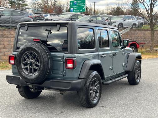 2024 Jeep Wrangler Sport