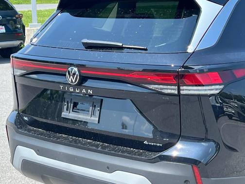 2025 Volkswagen Tiguan 2.0T SE
