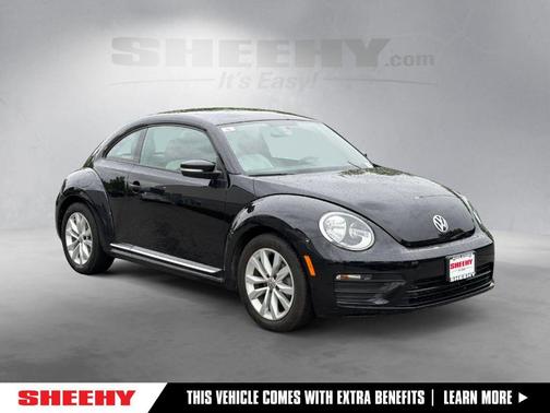 Deep Black Pearl Effect 2017 Volkswagen Beetle 1.8T Classic
