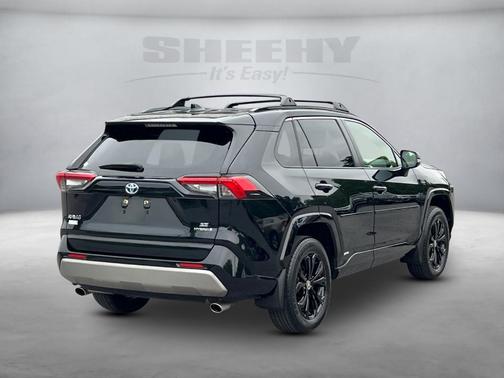 2022 Toyota RAV4 Hybrid SE