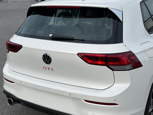 2026 Volkswagen Golf GTI 2.0T SE