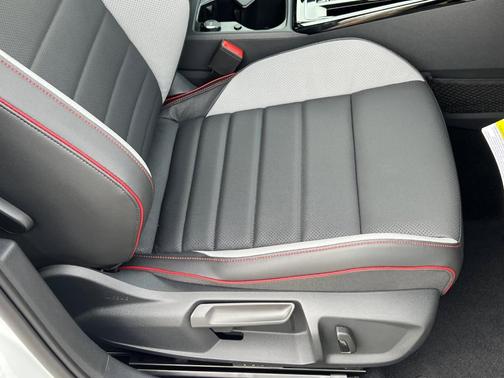 2026 Volkswagen Golf GTI 2.0T SE