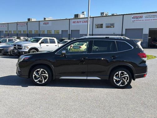 Crystal Black Silica 2022 Subaru Forester Touring