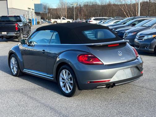 2018 Volkswagen Beetle 2.0T S