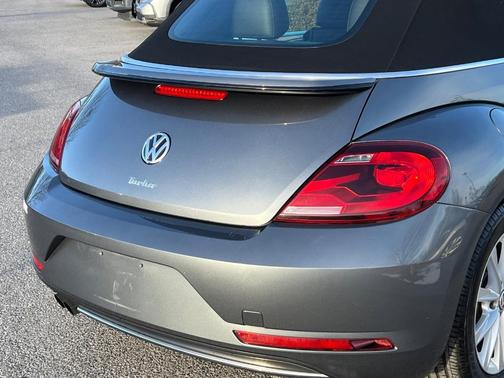 2018 Volkswagen Beetle 2.0T S