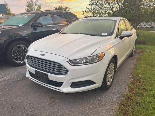 2013 Ford Fusion S