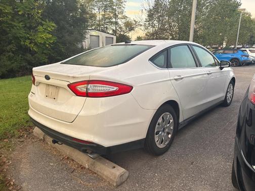 2013 Ford Fusion S