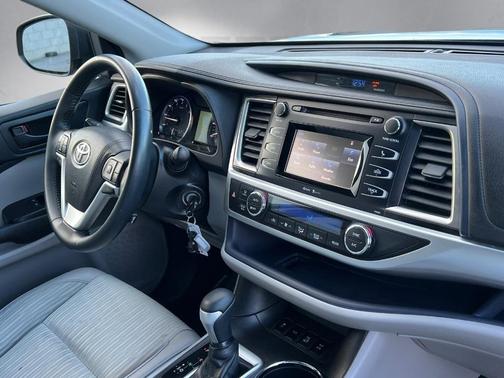 2015 Toyota Highlander LE Plus