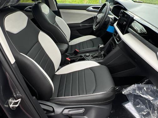 2026 Volkswagen Taos 1.5T SEL