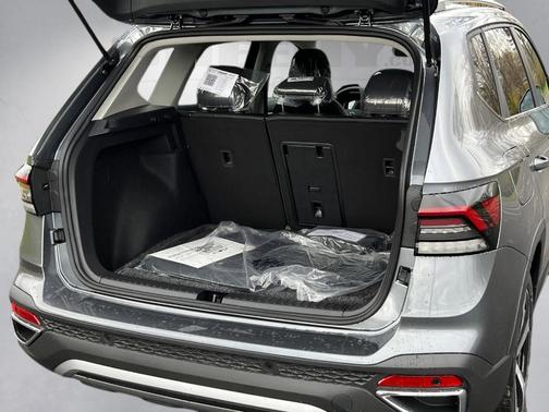 2026 Volkswagen Taos 1.5T SEL