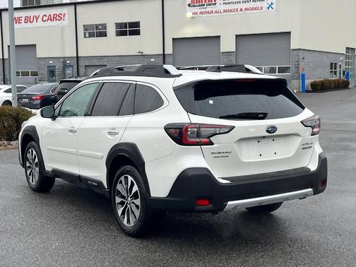 2025 Subaru Outback Touring XT