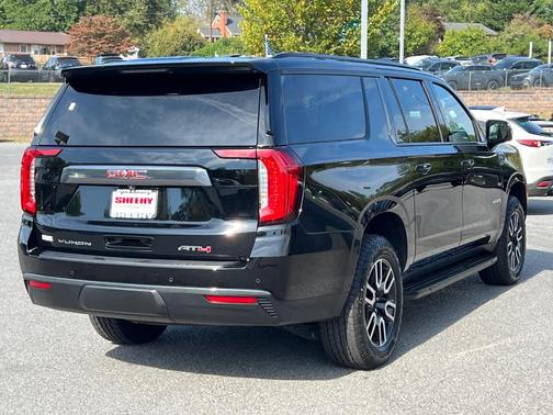 2024 GMC Yukon XL AT4