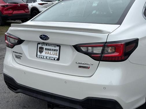 Crystal White Pearl 2022 Subaru Legacy Sport