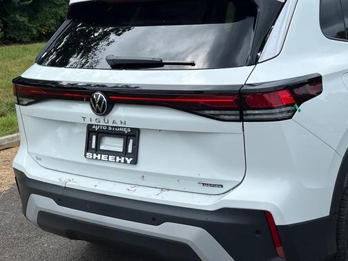 2025 Volkswagen Tiguan 2.0T SE