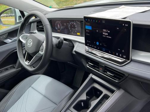 2025 Volkswagen Tiguan 2.0T SE