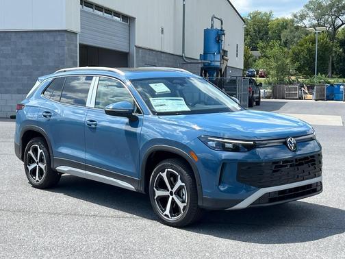 2025 Volkswagen Tiguan 2.0T SE