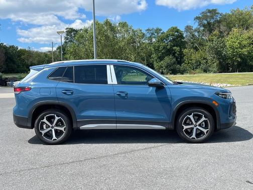 2025 Volkswagen Tiguan 2.0T SE