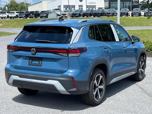2025 Volkswagen Tiguan 2.0T SE