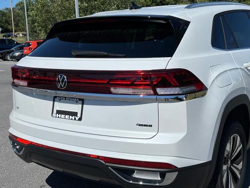 2026 Volkswagen Atlas Cross Sport 2.0T SE