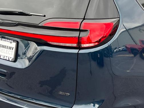 2023 Chrysler Pacifica Touring-L