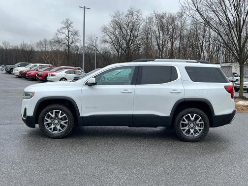 2022 GMC Acadia SLT