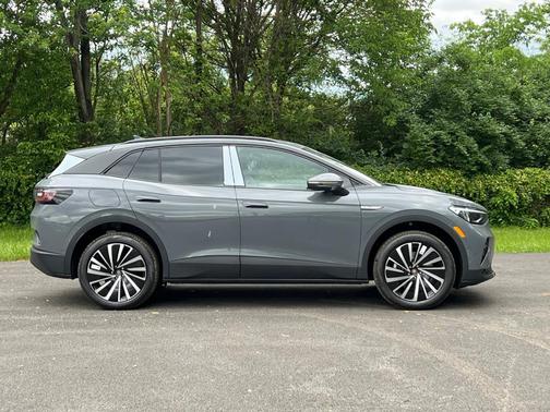 2025 Volkswagen ID.4 Pro