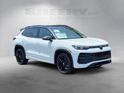 2025 Volkswagen Tiguan 2.0T SE R-Line Black