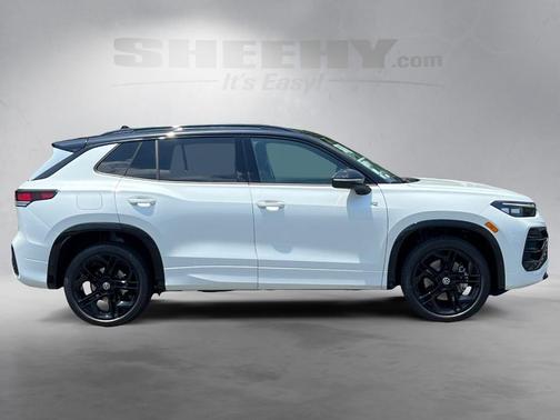 2025 Volkswagen Tiguan 2.0T SE R-Line Black