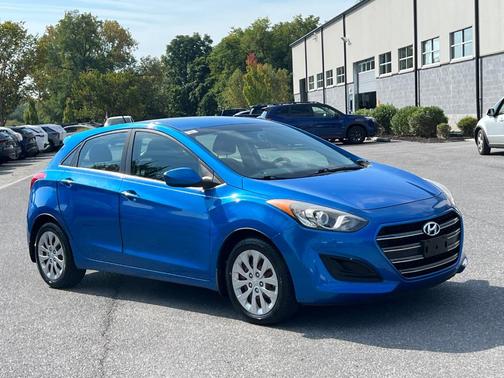 2017 Hyundai Elantra GT Base