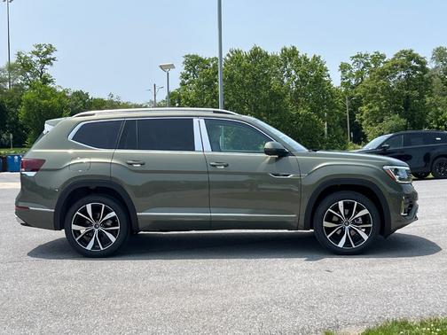 2025 Volkswagen Atlas 2.0T SEL Premium R-Line
