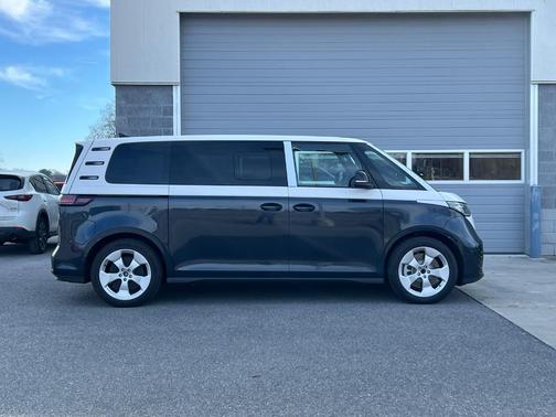 2025 Volkswagen ID. Buzz Pro S Plus