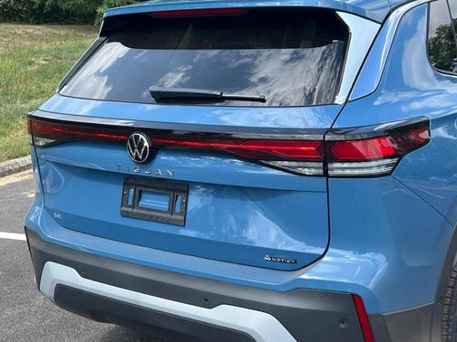 2025 Volkswagen Tiguan 2.0T SE