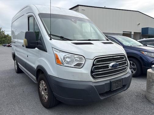 2018 Ford Transit-250 130 WB Medium Roof Cargo