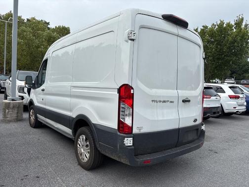 2018 Ford Transit-250 130 WB Medium Roof Cargo