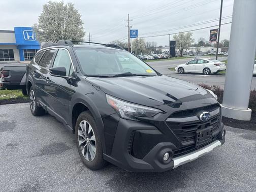 Crystal Black Silica 2023 Subaru Outback Limited XT