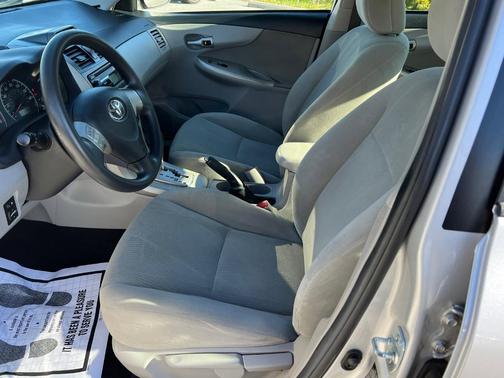 2012 Toyota Corolla LE