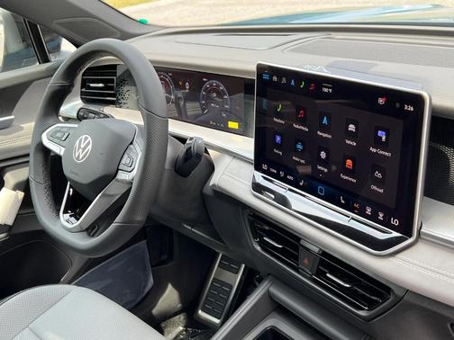 2025 Volkswagen Tiguan 2.0T SE R-Line Black