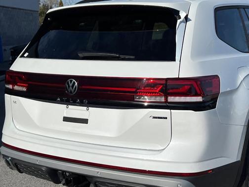 2026 Volkswagen Atlas PEAK EDITION