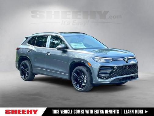 2025 Volkswagen Tiguan 2.0T SE R-Line Black