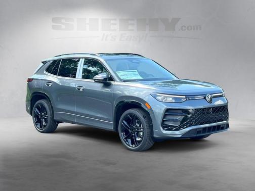 2025 Volkswagen Tiguan 2.0T SE R-Line Black